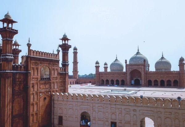 1707501544_Grand-Jamia-Mosque